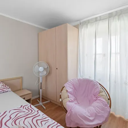 Apartment Zara Visnjan