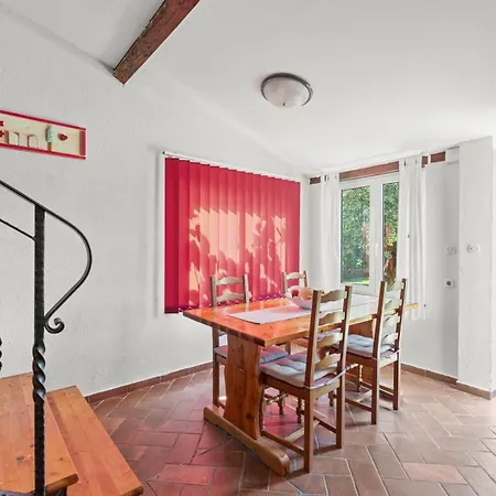 Zara Apartment