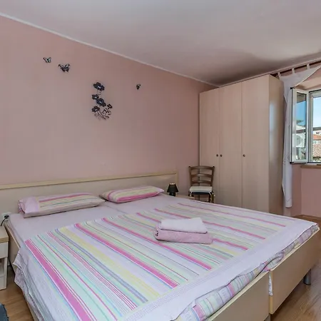 Zara Apartment *