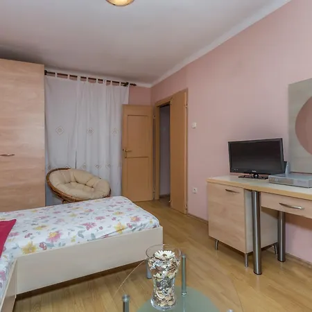 Zara Apartment